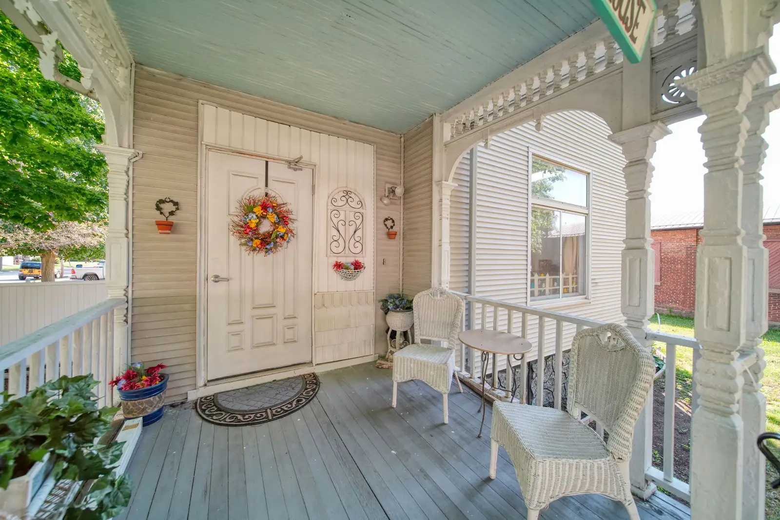 120 E Adrian St image 3