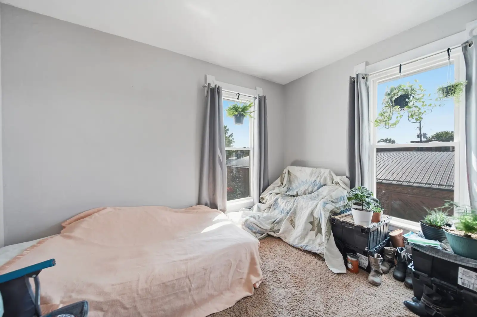 120 E Adrian St image 38