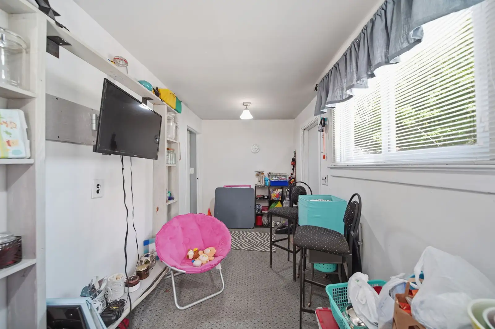 120 E Adrian St image 15