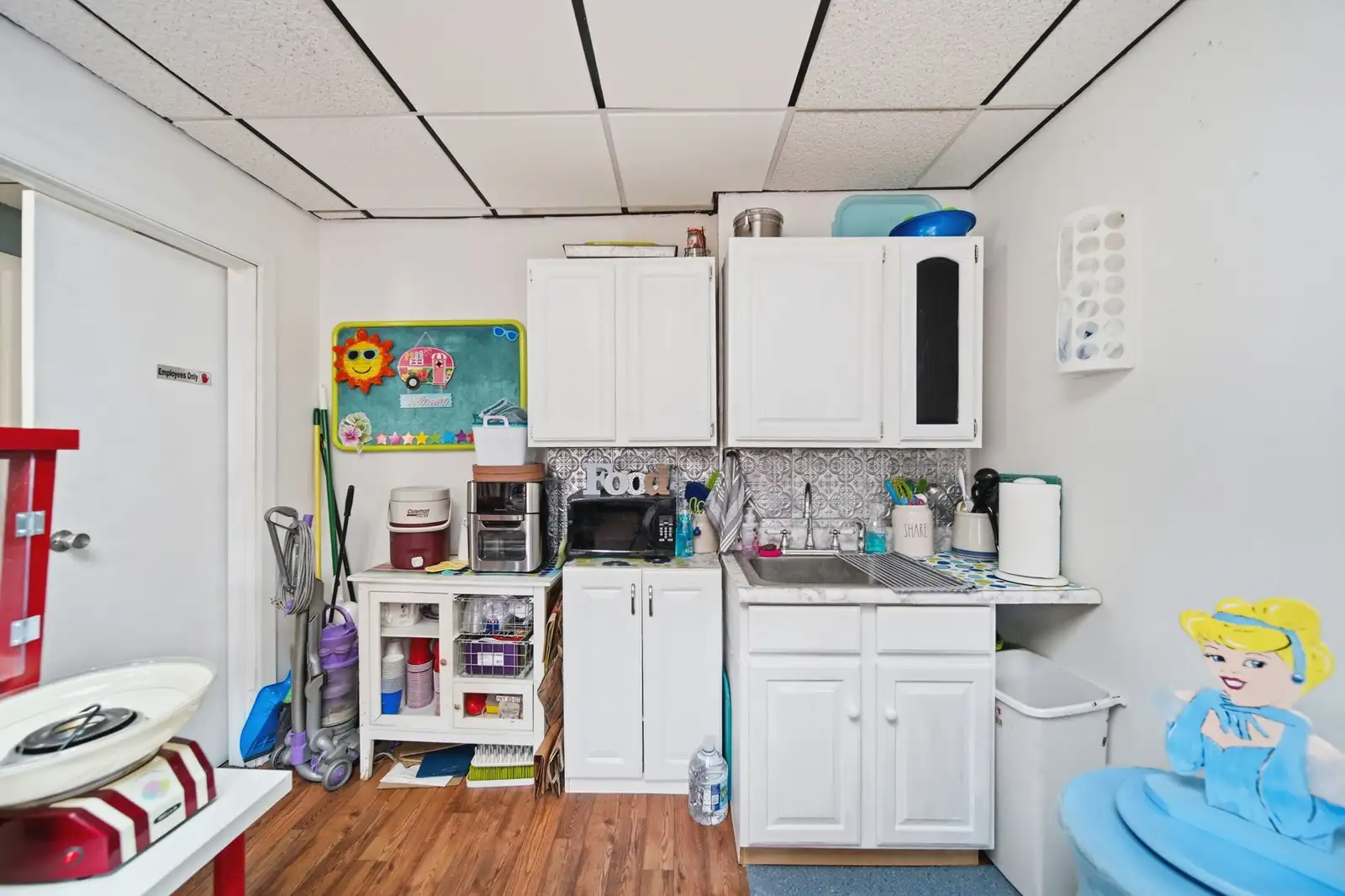 120 E Adrian St image 11