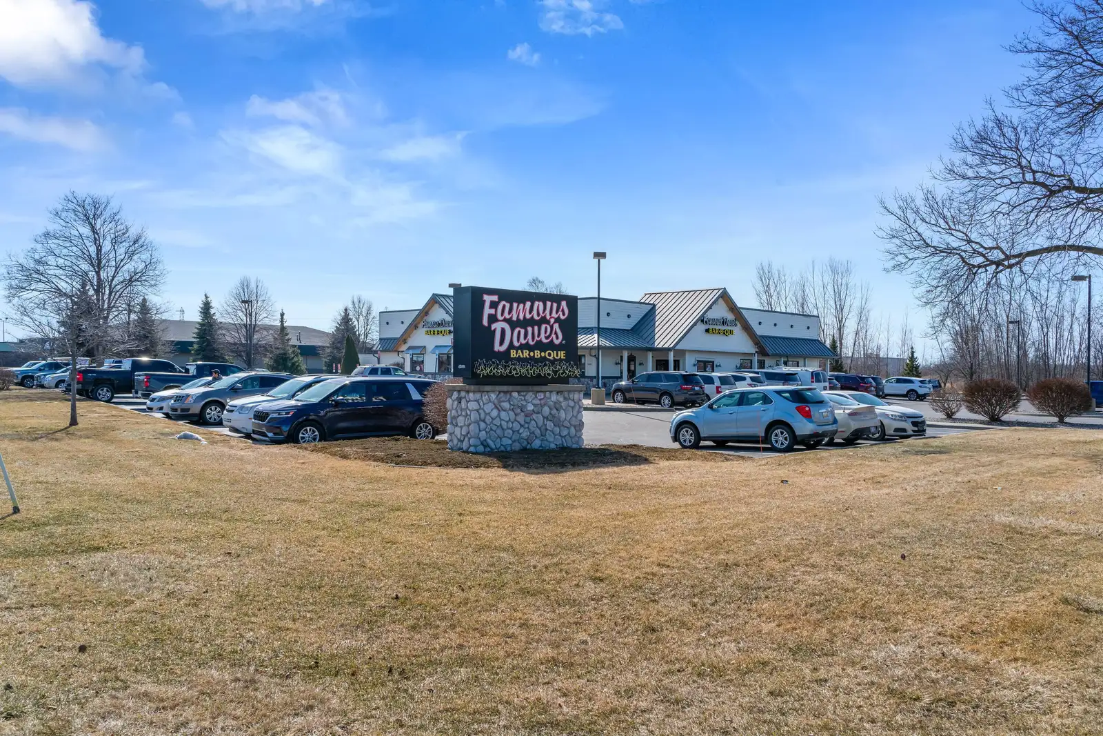 5665 Bay Rd image 5