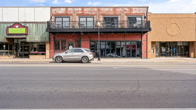 Restaurant in Cadillac thumbnail 2