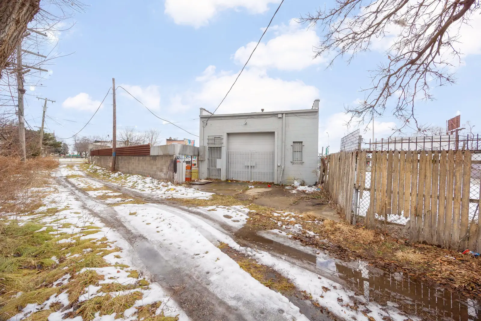 13940 Gratiot Ave image 17