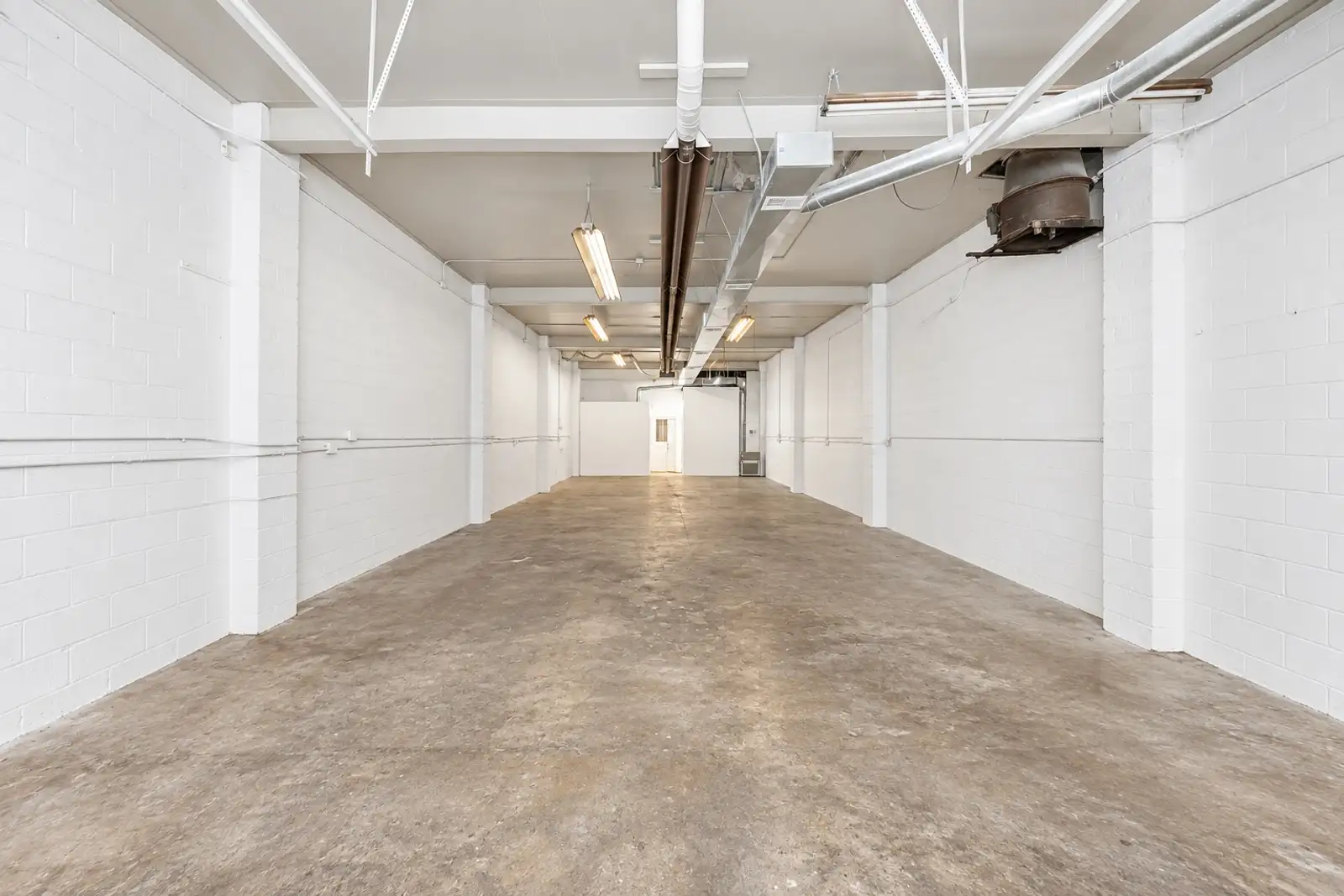 13940 Gratiot Ave image 11