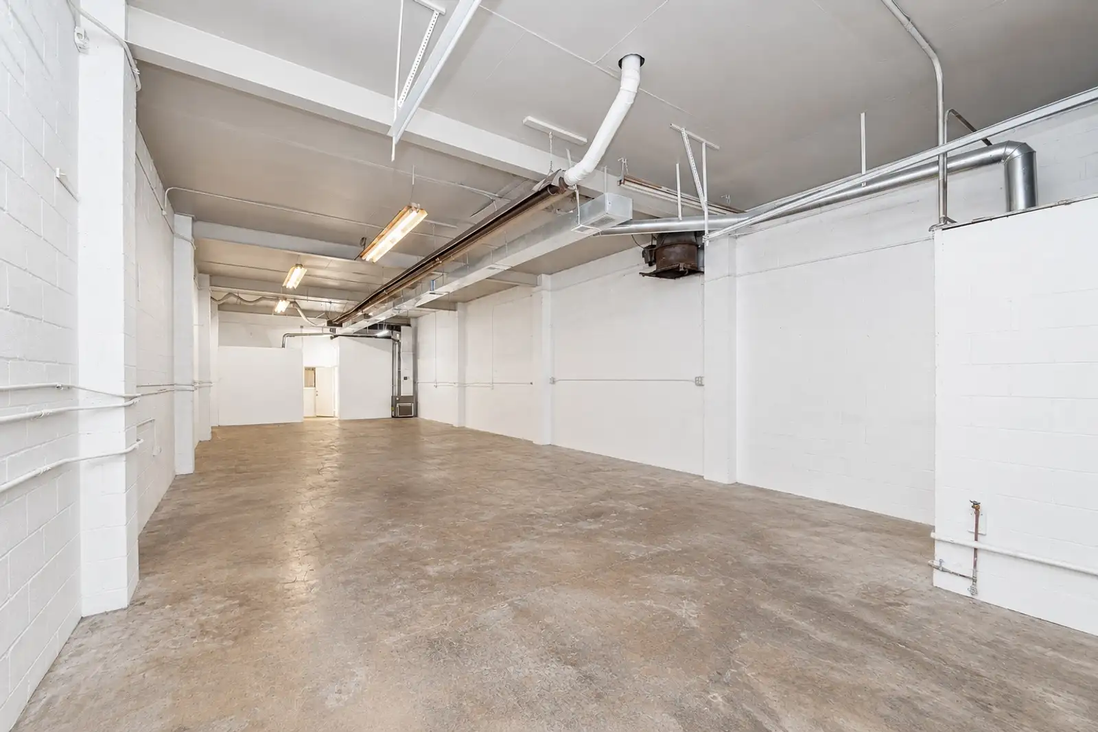 13940 Gratiot Ave image 12