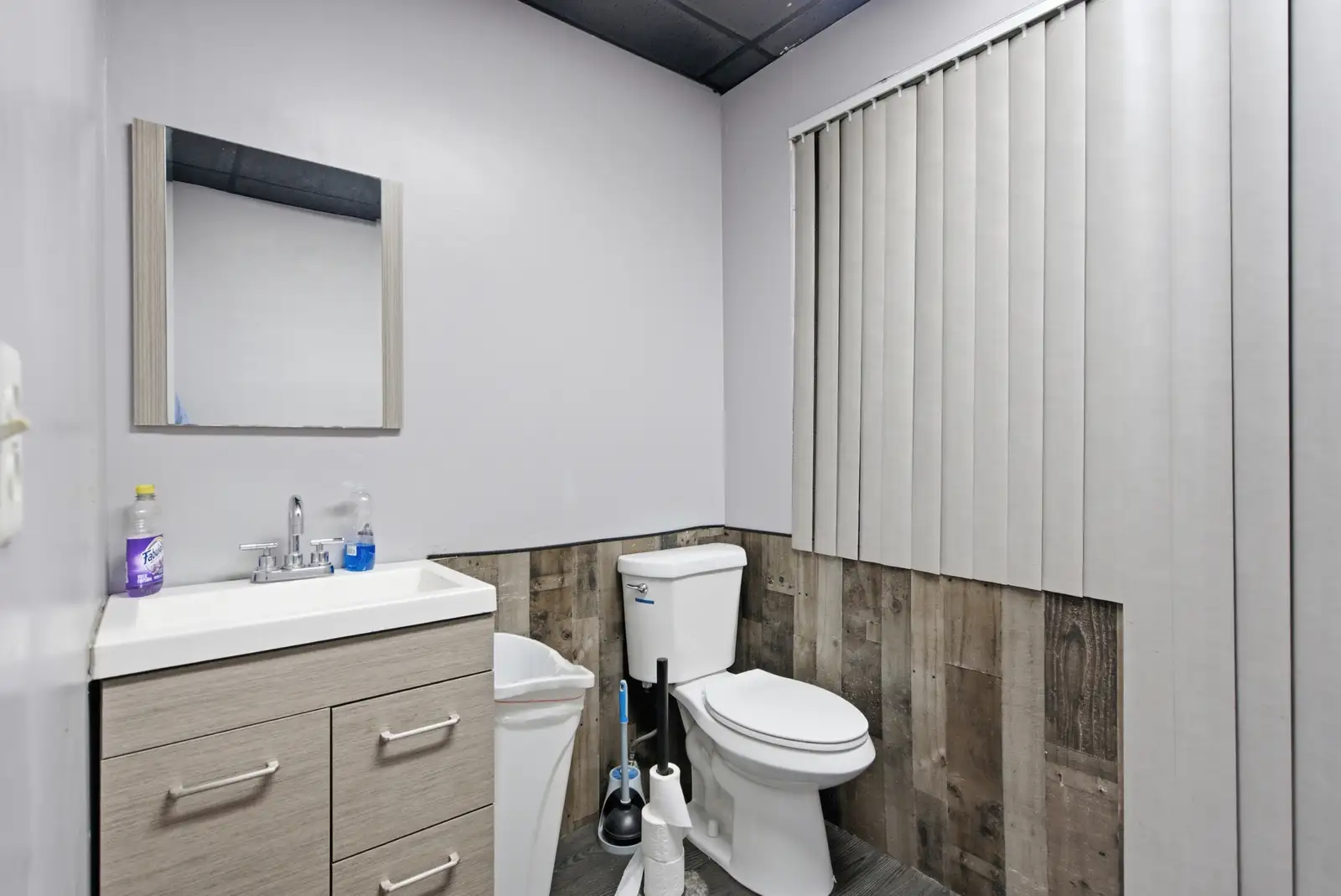 2611 Corunna Rd image 4