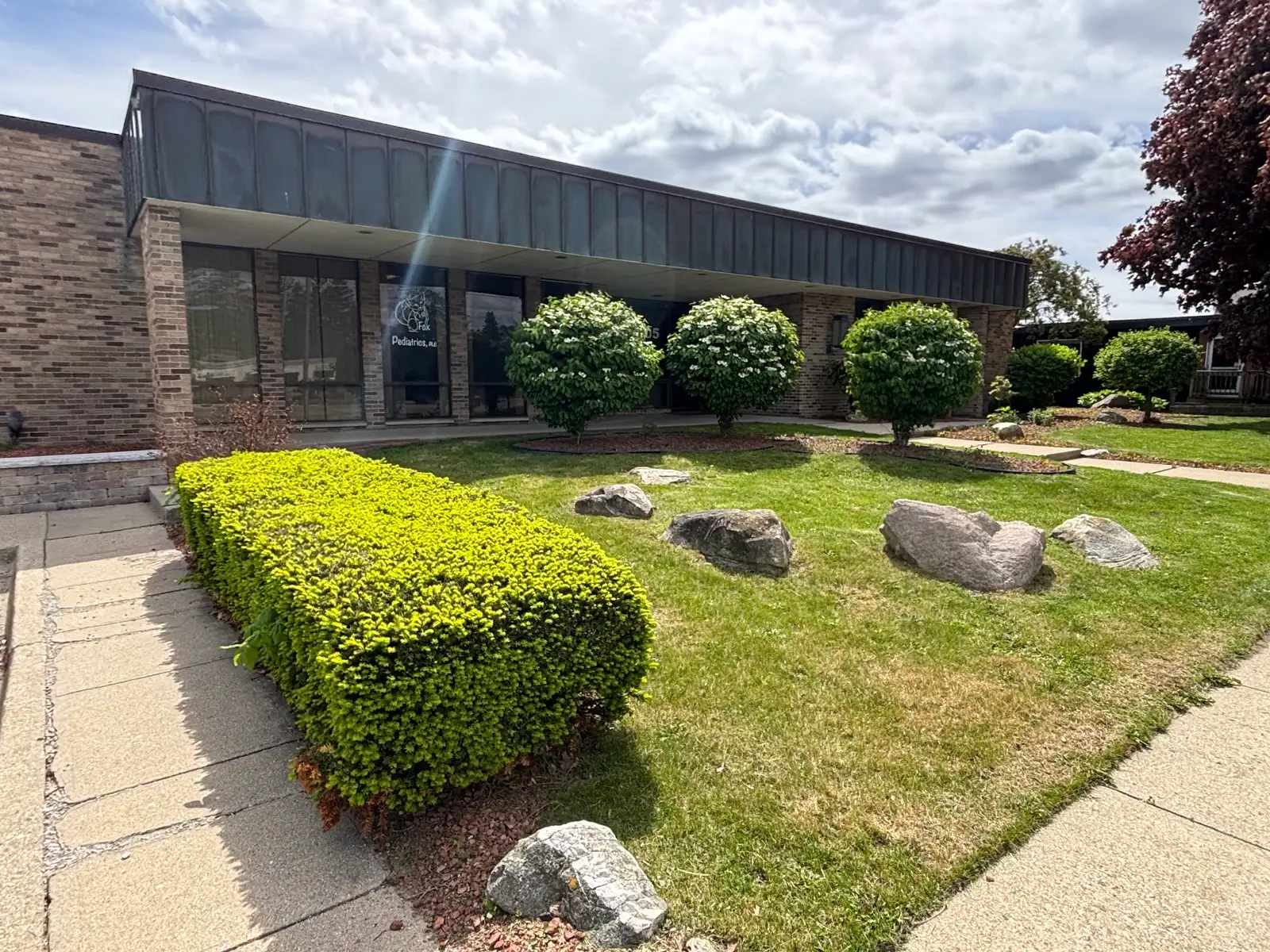 EXECUTIVE OFFICE BUIDLING FOR SALE! image 4