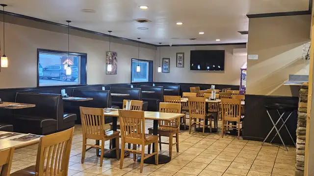 Twins Pizza & Grill thumbnail 5