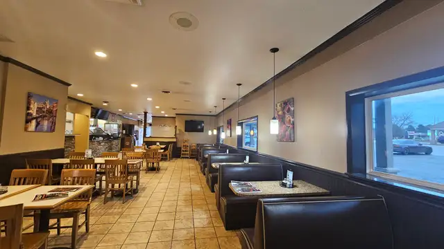 Twins Pizza & Grill thumbnail 3