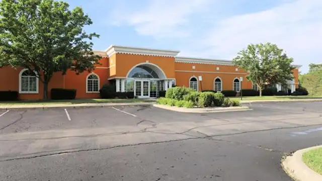 1055 Charter Dr. thumbnail 3