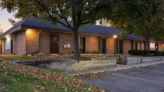 1915 Pauline Blvd. listing image