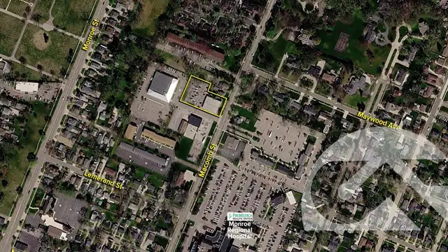 905 N Macomb St thumbnail 3