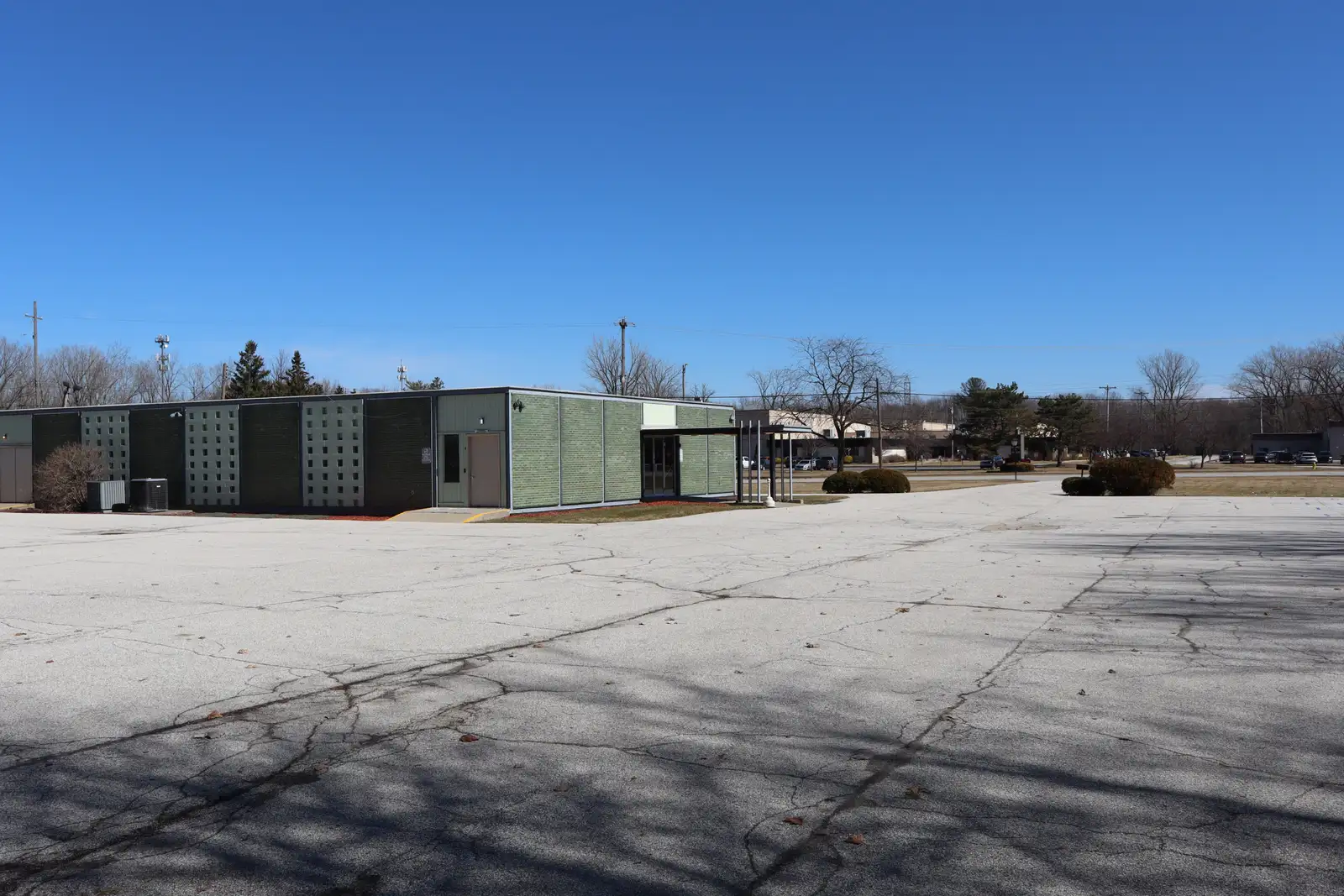 NOW REDUCED! FOR SALE: OFFICE/RETAIL BUILDING CALL TRADEMARK COMMERCIAL GROUP AT 989-792-6400 image 34