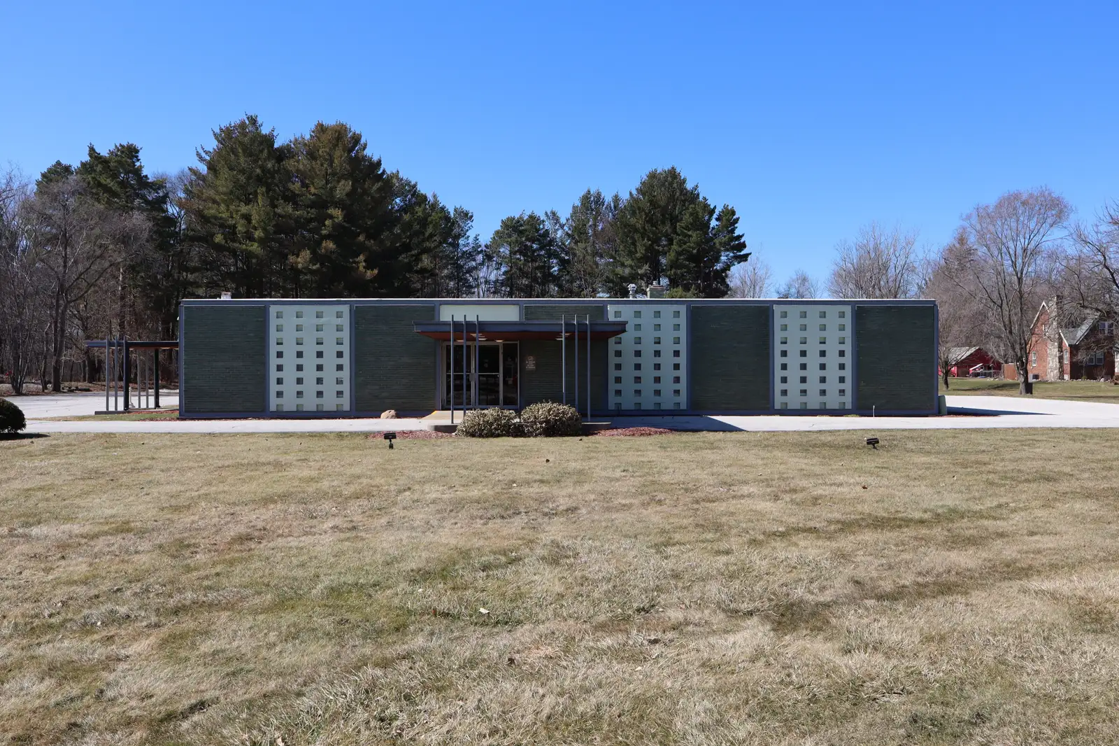 NOW REDUCED! FOR SALE: OFFICE/RETAIL BUILDING CALL TRADEMARK COMMERCIAL GROUP AT 989-792-6400 image 30