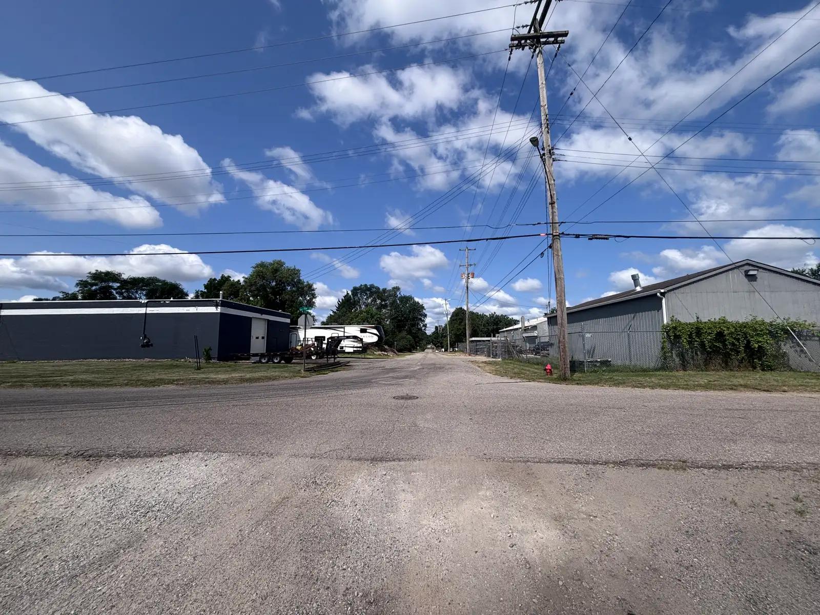 816 E Howe Ave image 4
