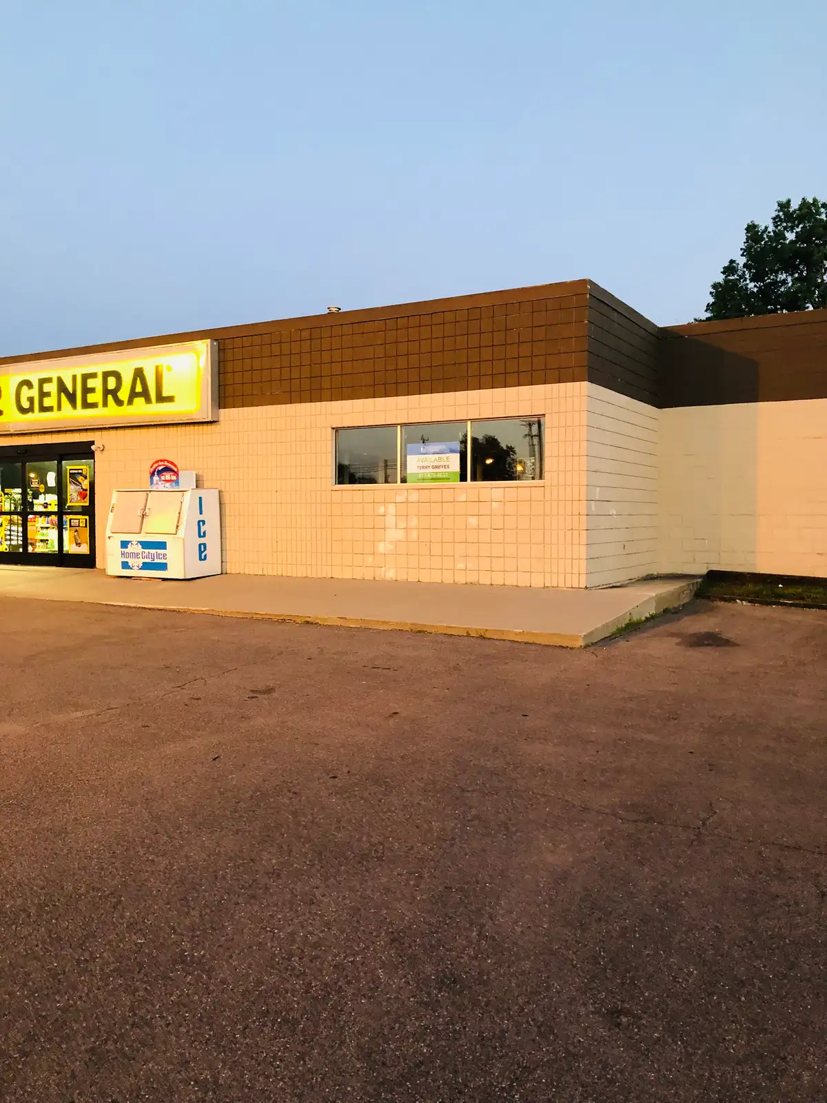 4668 W Grand River Ave image 1