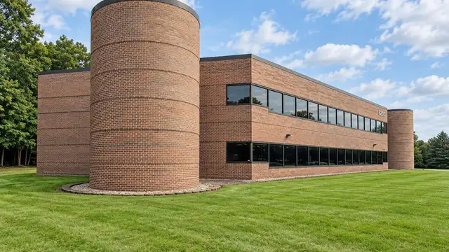 Flex / Industrial / R&D for Sale in Ann Arbor thumbnail 2