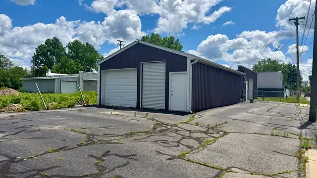 901 Call St Warehouse thumbnail 4