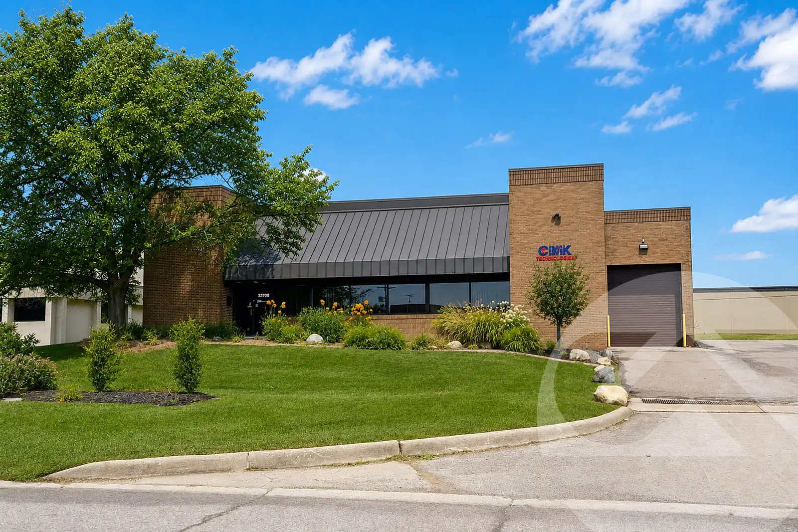 23700 Research Dr, Farmington Hills, MI 48335