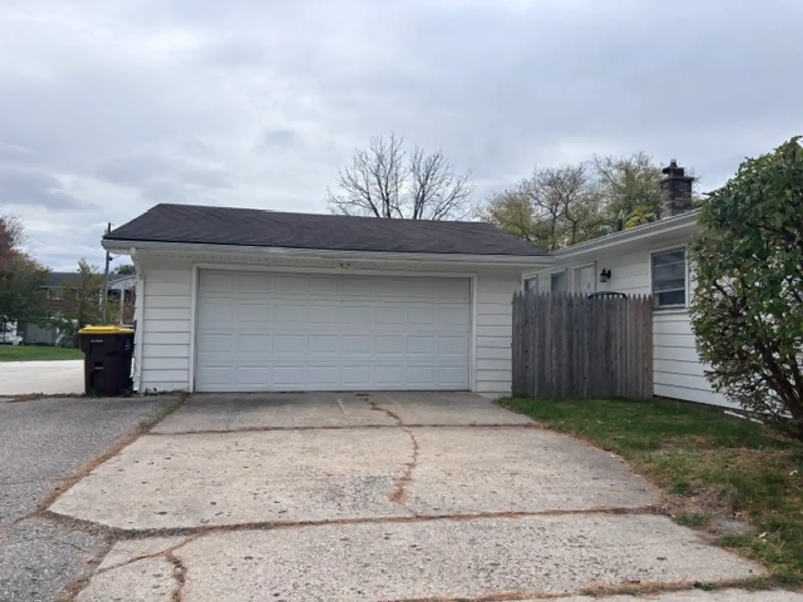 4543 E Willoughby Rd 4553 E Willoughby Rd image 2