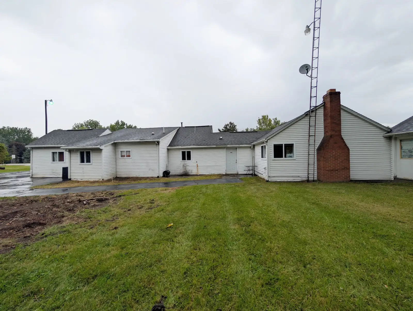 7051 W Vienna Rd image 11