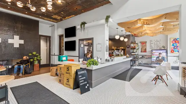 206 E. Huron St thumbnail 4