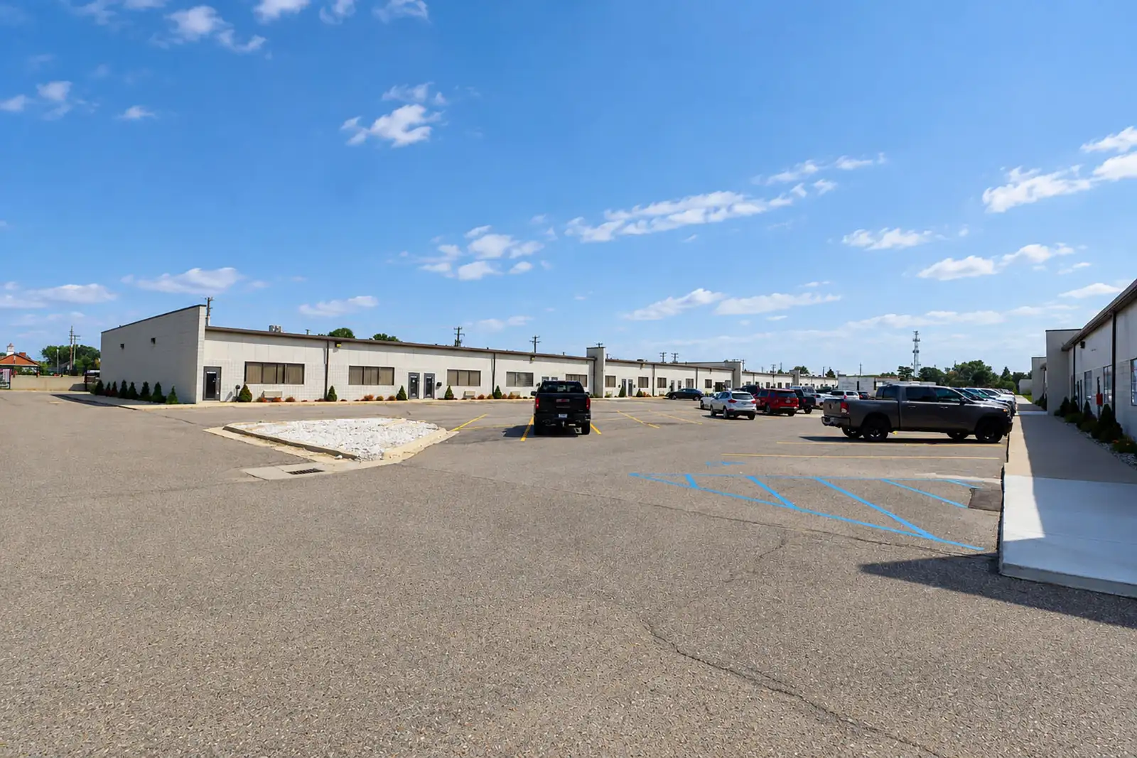 42800-42892 Mound Rd image 1