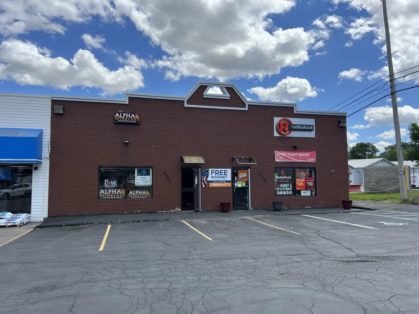 731 W Michigan Ave, Saline, MI 48176