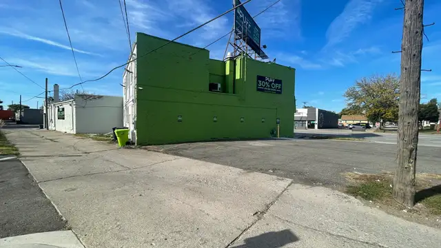 River Rouge - Puff Cannabis Retailer Facility thumbnail 5