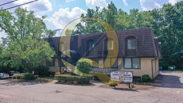 2442 E Maple Ave thumbnail 2