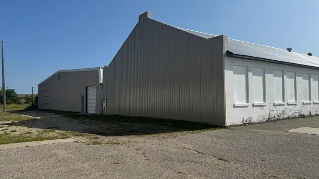 1075 S Wisconsin Ave thumbnail 4