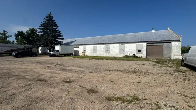1075 S Wisconsin Ave thumbnail 3