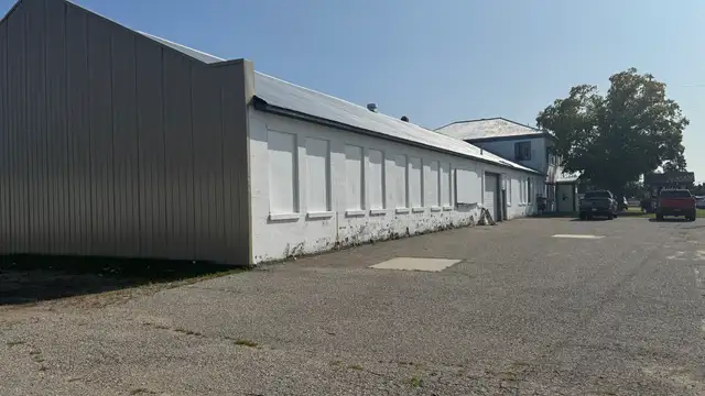 1075 S Wisconsin Ave thumbnail 5