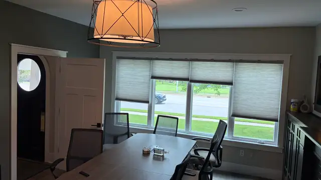 401 E Grand River Ave thumbnail 4