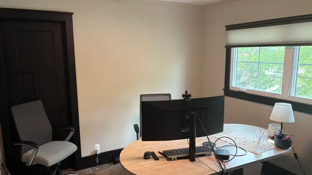 401 E Grand River Ave thumbnail 3
