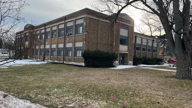 305 W Elizabeth St thumbnail 2