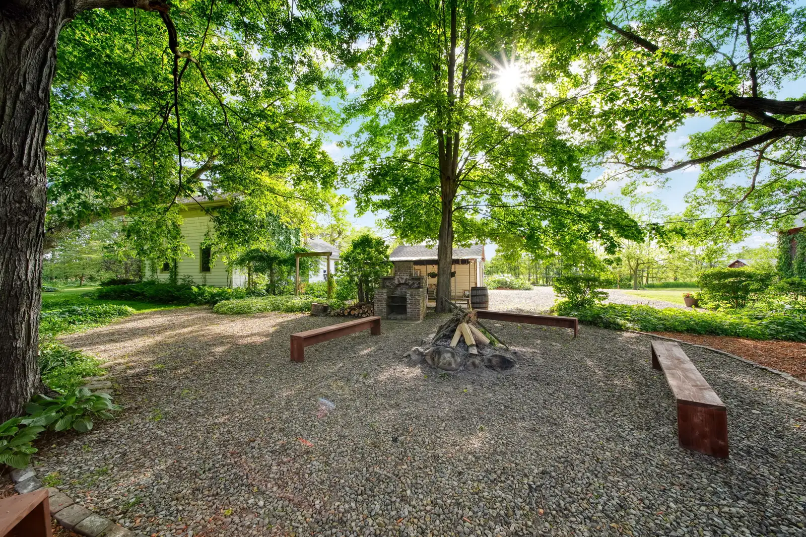 11242 Devereaux Rd image 72