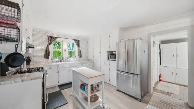 View image 18