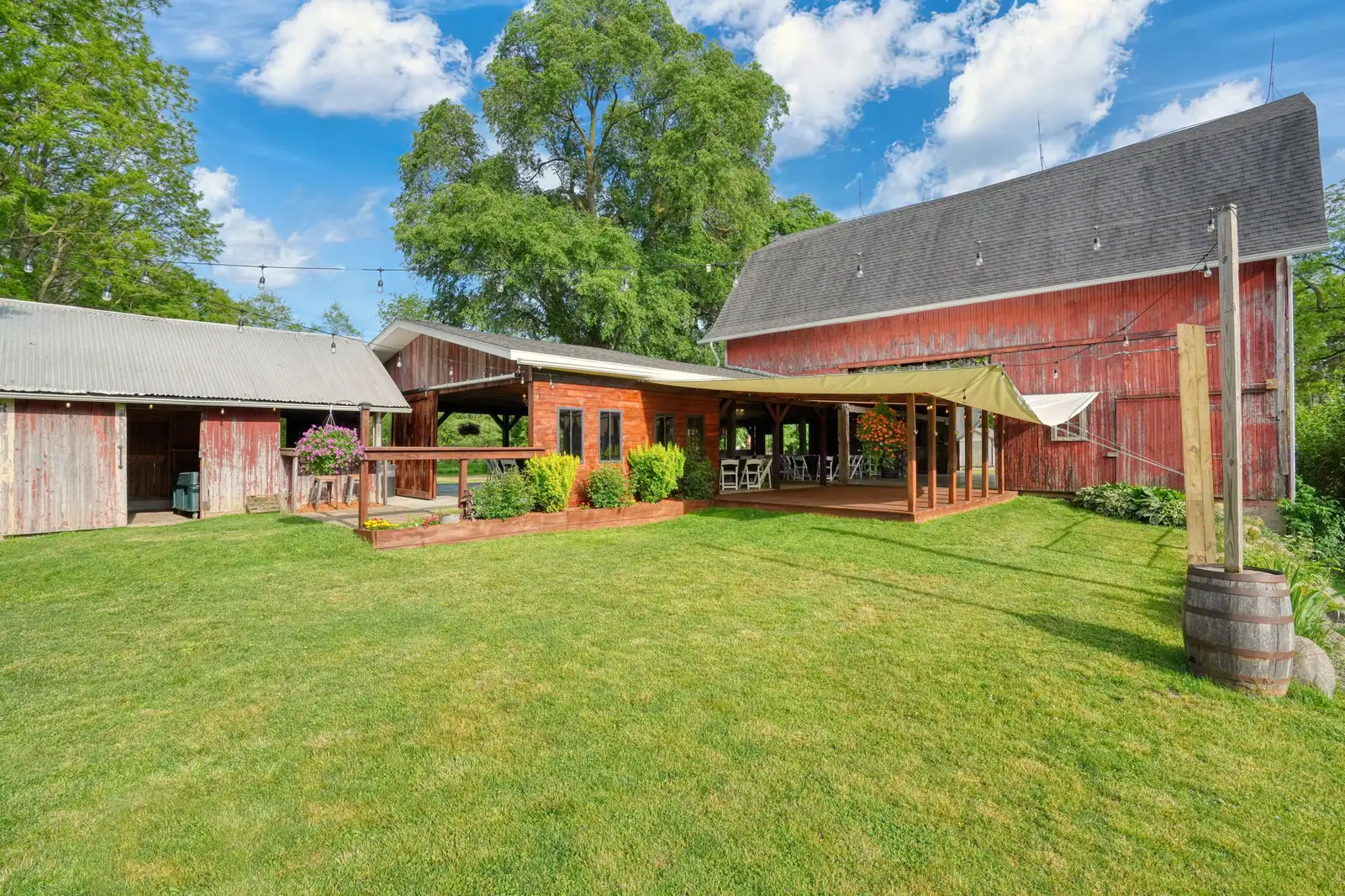 11242 Devereaux Rd image 49
