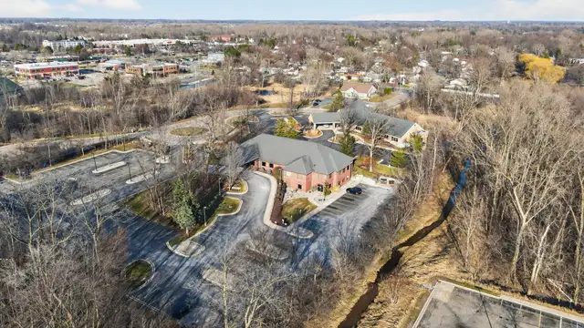 1575 Ramblewood Dr thumbnail 5
