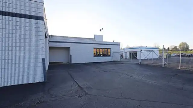 1415 E Pierson Rd thumbnail 5