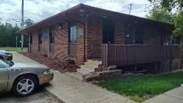 3280 S Grand Traverse Ave thumbnail 3
