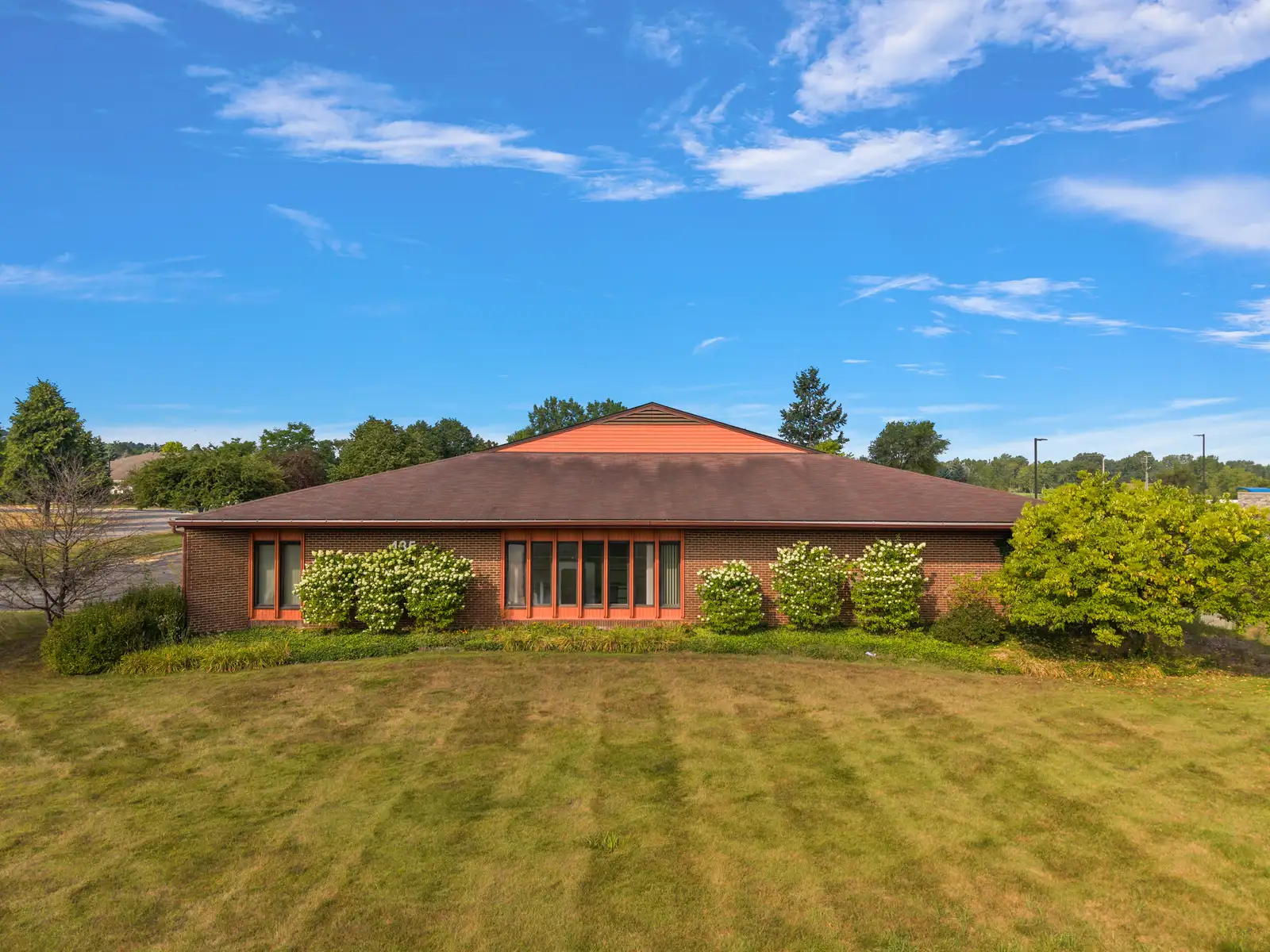 485 N Lapeer Rd image 2