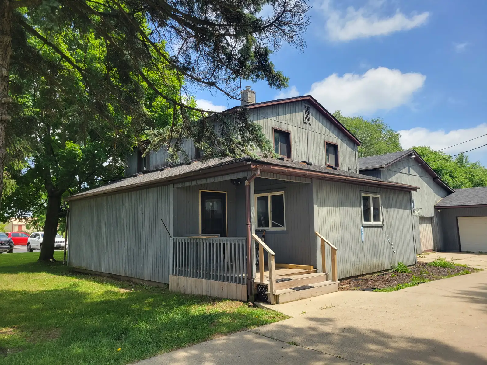 11372 N Linden Rd