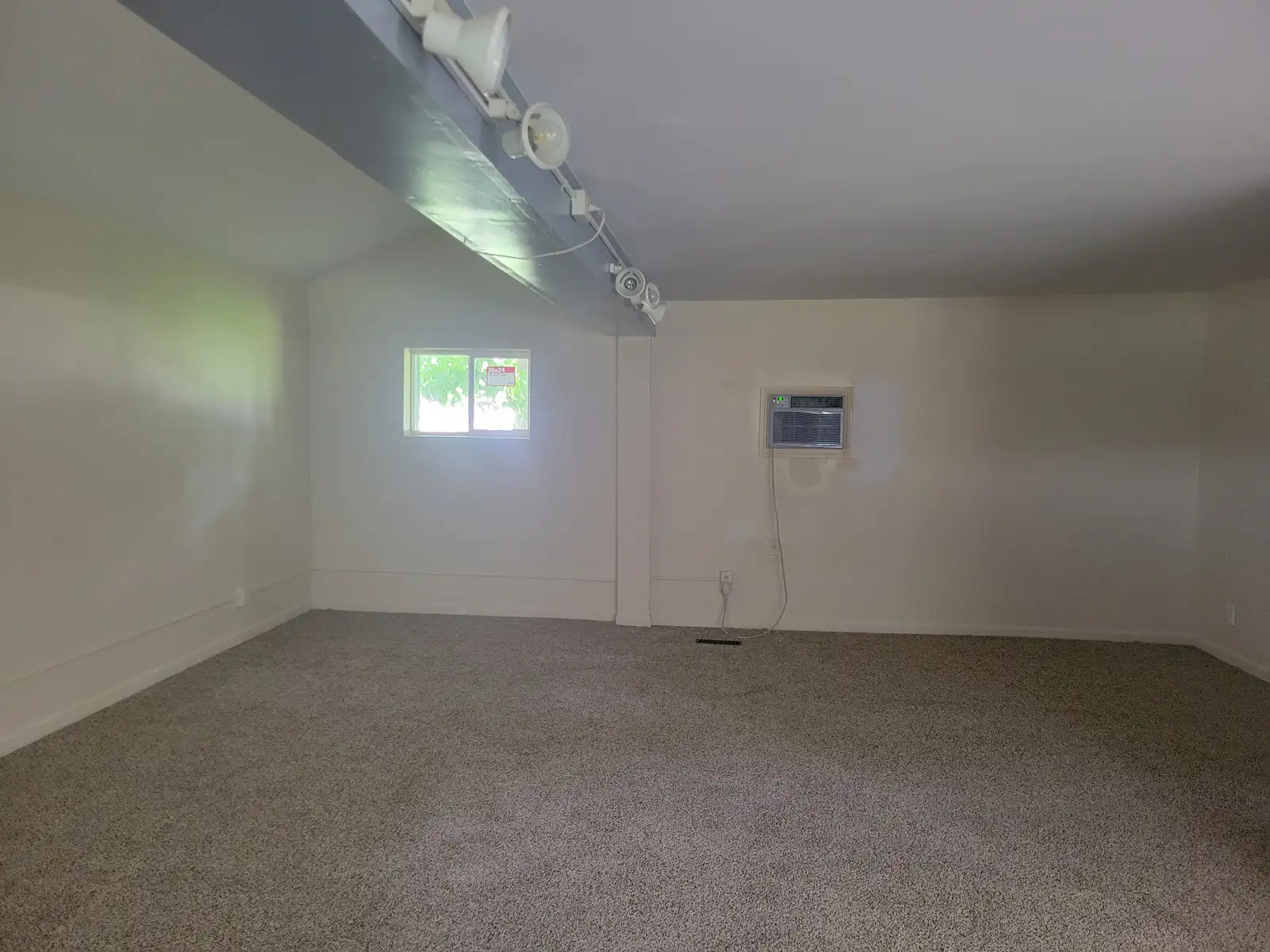 11372 N Linden Rd image 6