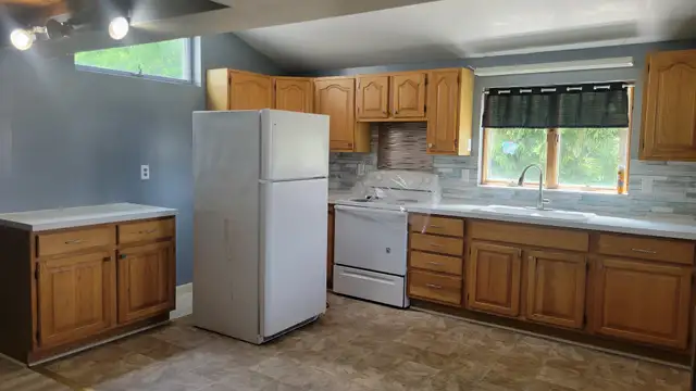 11372 N Linden Rd thumbnail 4