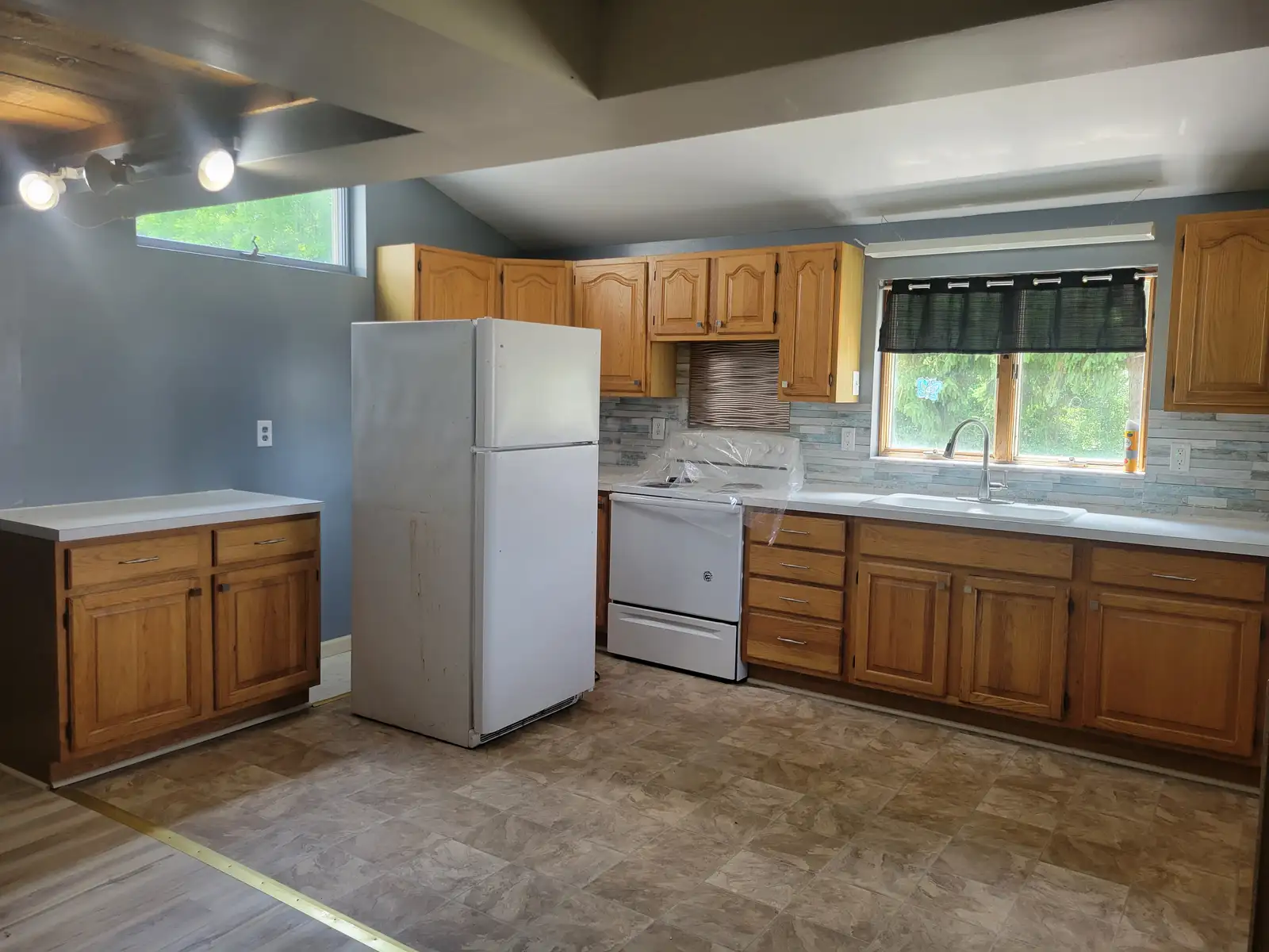 11372 N Linden Rd image 4