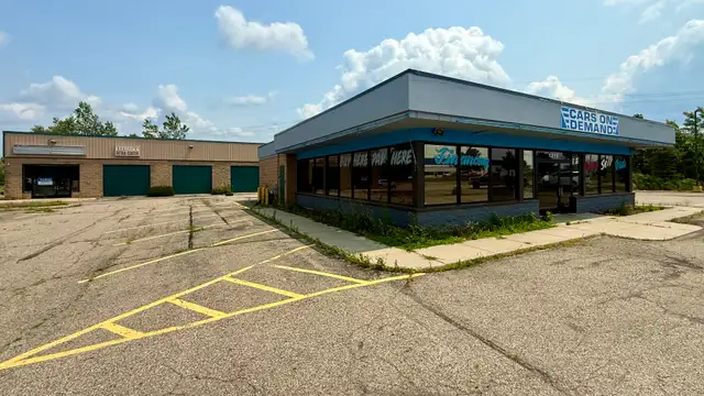 Auto Sales Facility with Separate Repair Building thumbnail 3