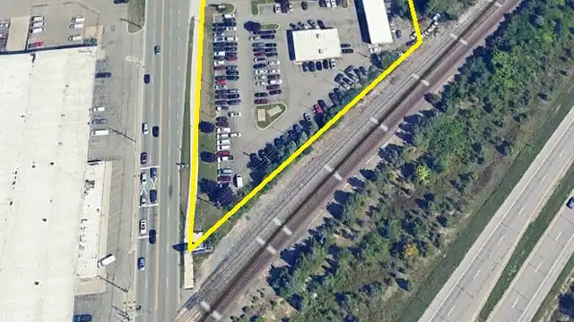 Auto Sales Facility with Separate Repair Building thumbnail 2