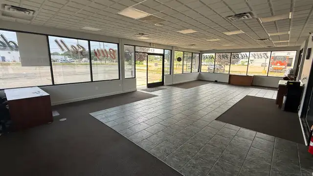 Auto Sales Facility with Separate Repair Building thumbnail 4